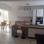Vila Kuca Za Odmor Dg